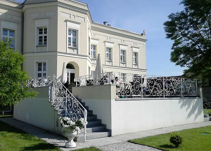 Hotel Spa Akacjowy Dwor
